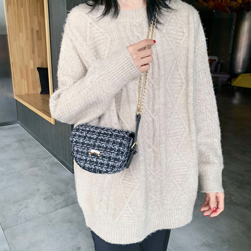 Checked shoulder bag - Clothing