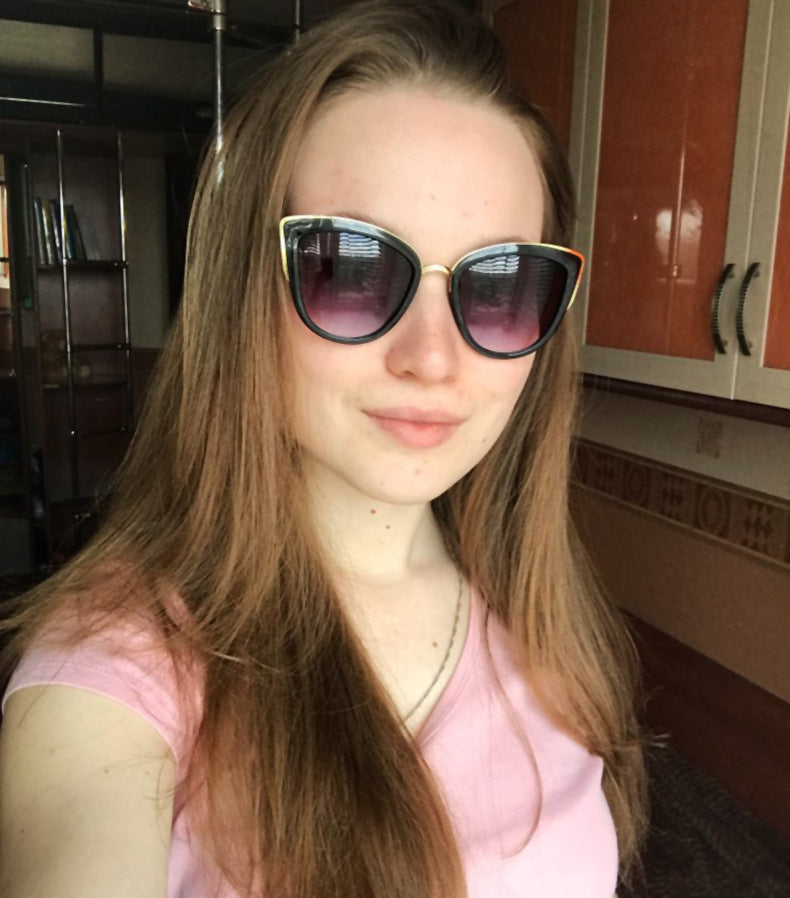 Women's Cat Eye Sunglasses – Leopard Print or Black Gradient Fashion Shades