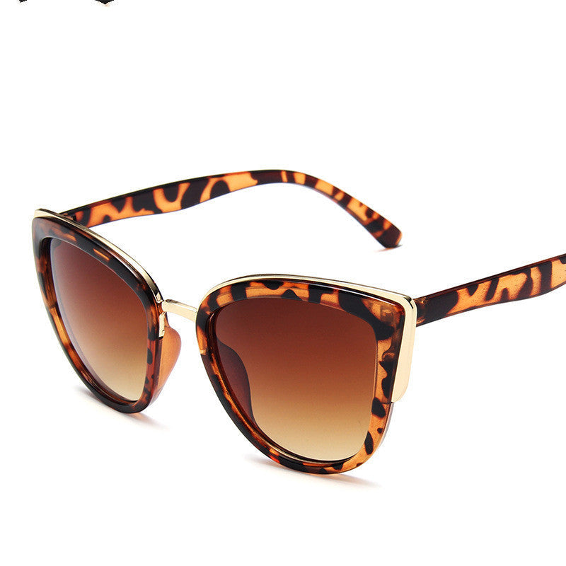 Women's Cat Eye Sunglasses – Leopard Print or Black Gradient Fashion Shades