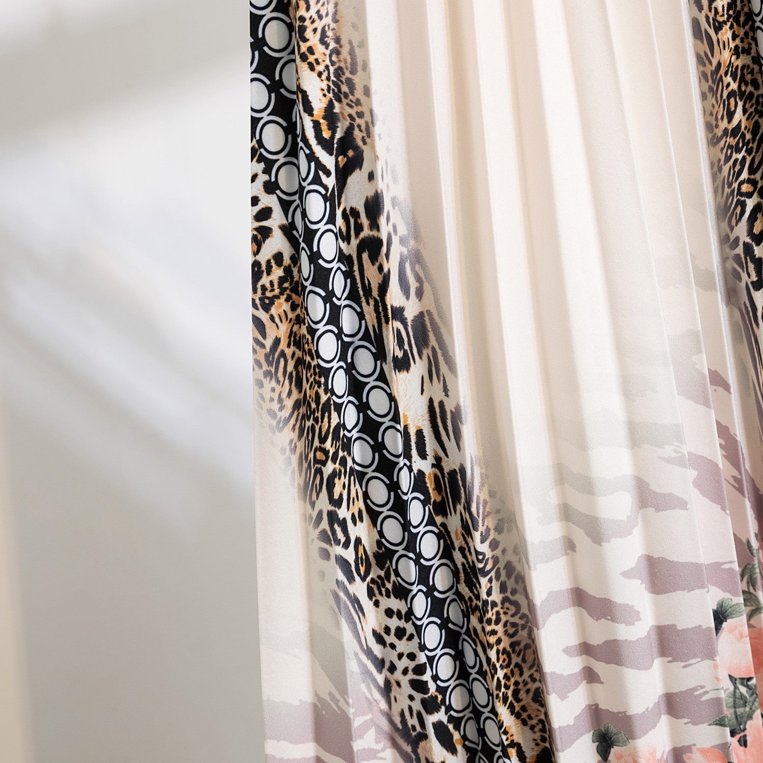 Printed Mid-Length Pleated Large Hem A-Line Skirt