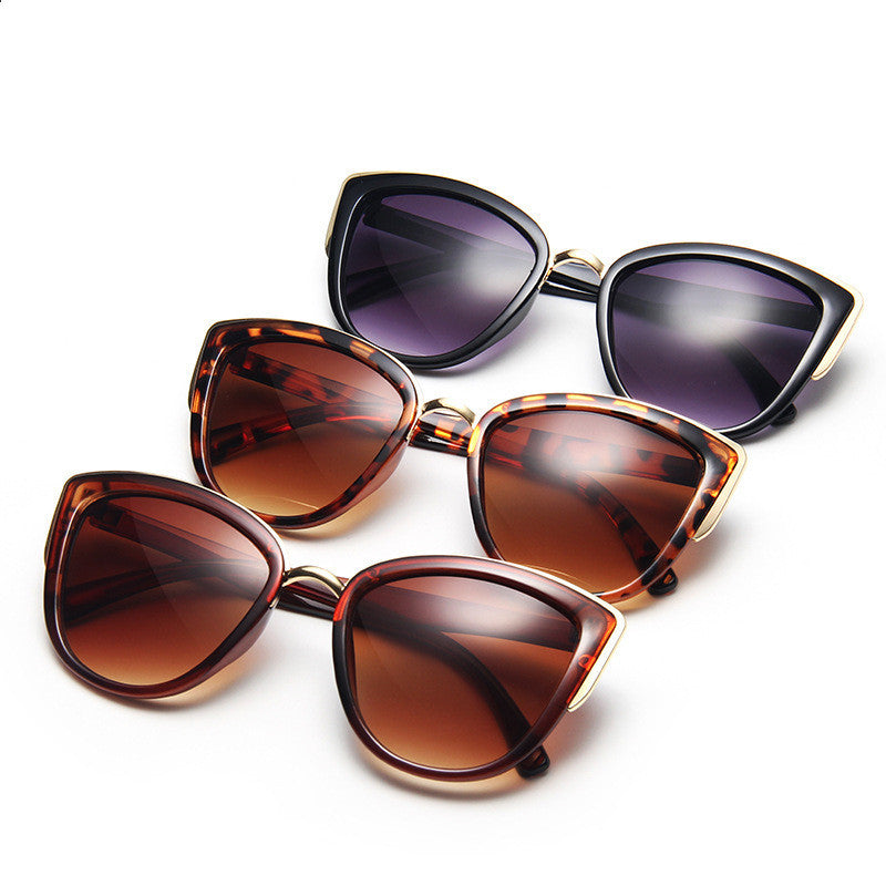 Women's Cat Eye Sunglasses – Leopard Print or Black Gradient Fashion Shades