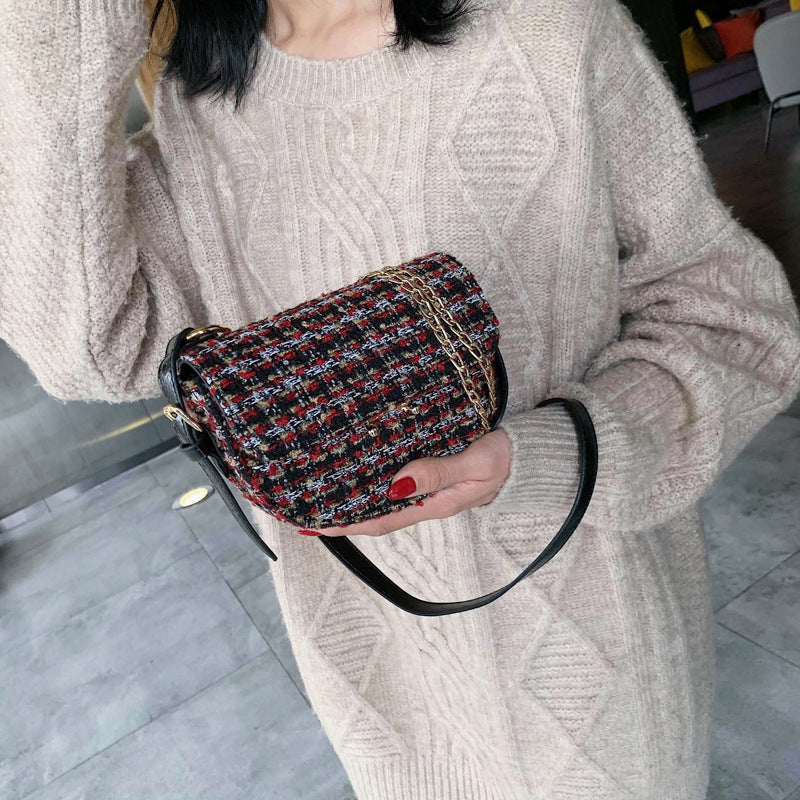 Checked shoulder bag - Clothing