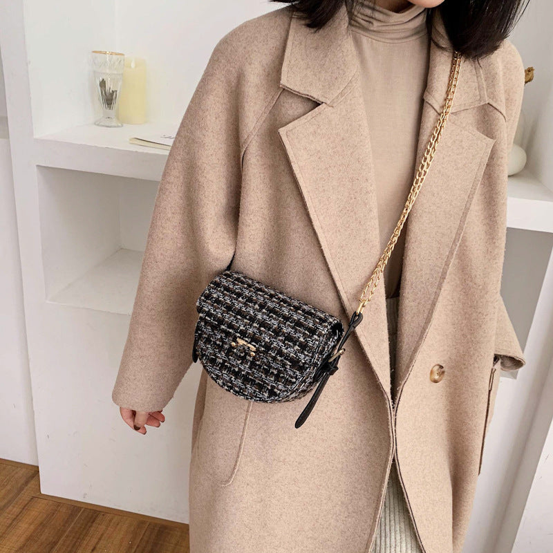 Checked shoulder bag - Clothing