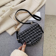Checked shoulder bag - Clothing
