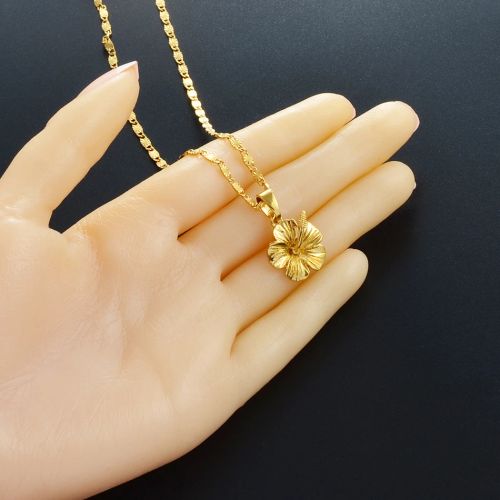 Annnyi Classic Flower Pendant Necklace - Elegant Fashion Accessory