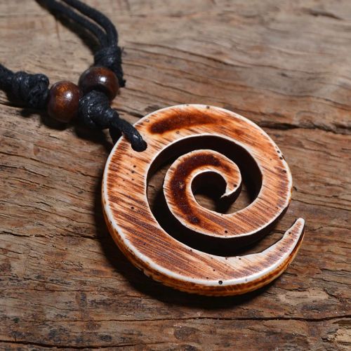 QIANZHIYUN Vintage Pendant Necklace - Adjustable Resin Design