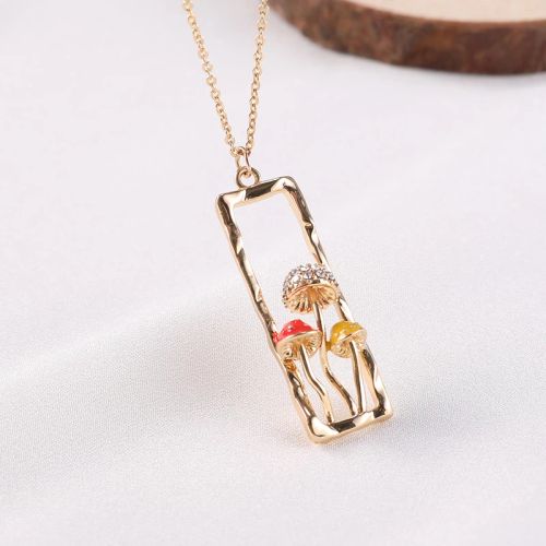 Makersland Cute Mushroom Necklace - Charming Fashion Accessory