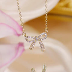 Exquisite copper inlaid zirconium sweet bow pendant necklace real gold plated sexy women prom party necklace Korean