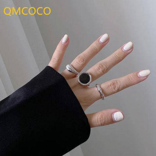 QMCOCO Trendy Silver Wedding Bands - Elegant & Customisable Rings