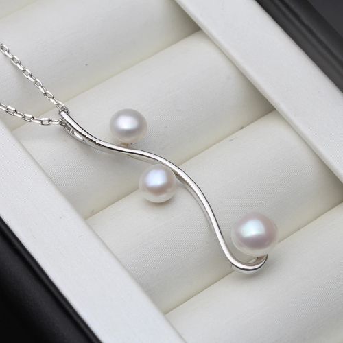 QIXIZHUYAN Elegant Freshwater Pearl Pendant - 925 Silver Necklace