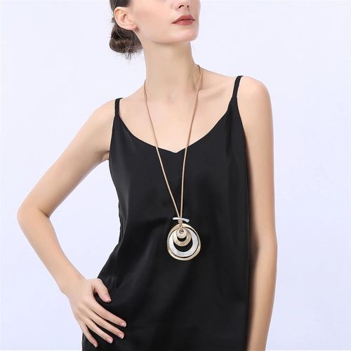 ALLYES Bohemian Multilayer Pendant Necklace for Fashionable Styling