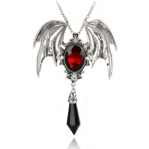 Fashionable Bat Pendant Necklace - Unique Halloween Gift