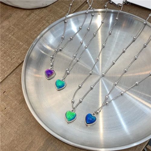 Laoloutian Heart Pendant Necklace - Trendy Mood Tracker Accessory