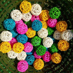 DZOMNOK Rattan Chewing Toy Balls for Parrots - Fun & Interactive Bird Toy - 10pcs color random