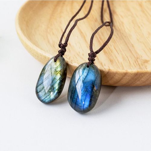 Natural Labradorite Pendant - Healing Energy - Unisex Necklace