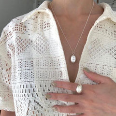 Xiyanike Geometric Pendant Necklace - Trendy Fashion Accessory - VNS9194