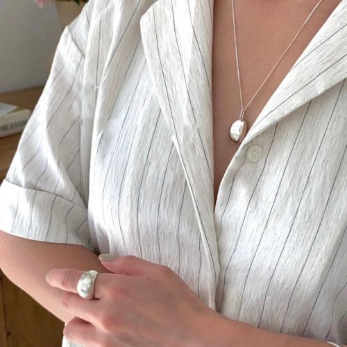 Xiyanike Geometric Pendant Necklace - Trendy Fashion Accessory - VNS9194