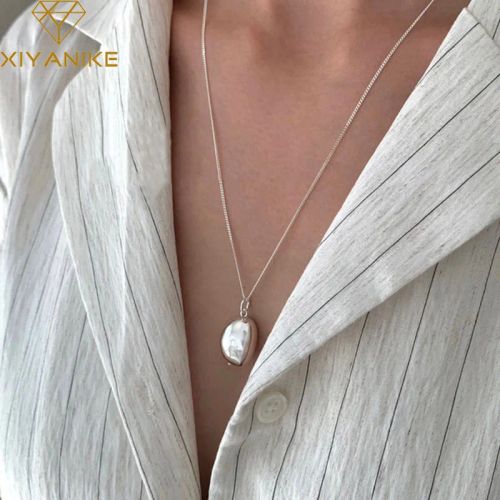 Xiyanike Geometric Pendant Necklace - Trendy Fashion Accessory - VNS9194