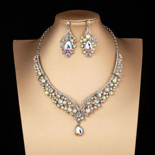 Itacazzo Exquisite Necklace & Earring Set for Weddings & Parties