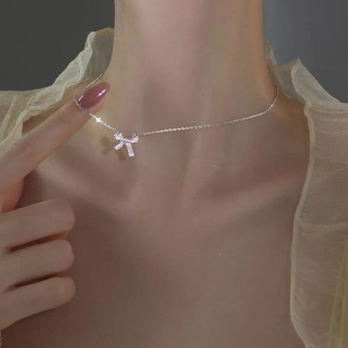 FOMALHAUT Trendy Bowknot Pendant Necklace for Stylish Occasions