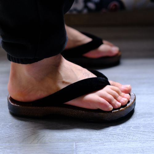 WHOHOLL Japanese Geta Flip Flops - Unique Cosplay Shoes & Slippers