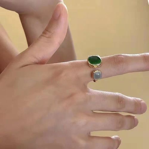Emeralds Luxurious Adjustable Rings - Stylish Fashionable Accessories