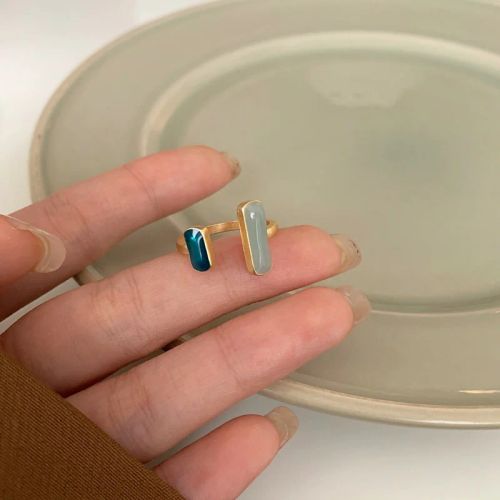 Emeralds Luxurious Adjustable Rings - Stylish Fashionable Accessories