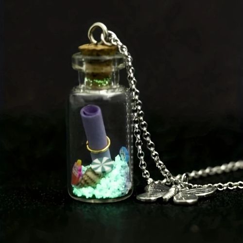 Colourful Vintage Pendant Necklace – Unique Fashion Accessory