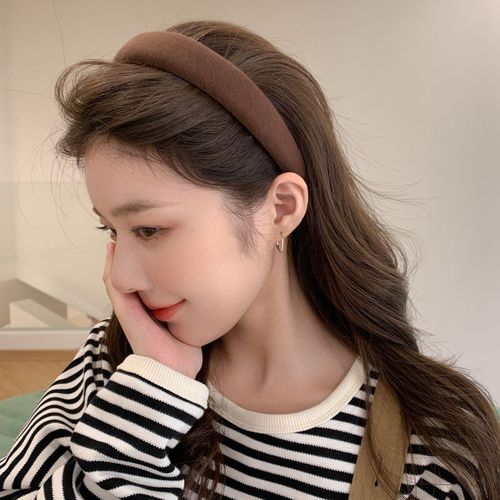 Fashionable Nylon Headband – Stylish Accessory for All Occasions