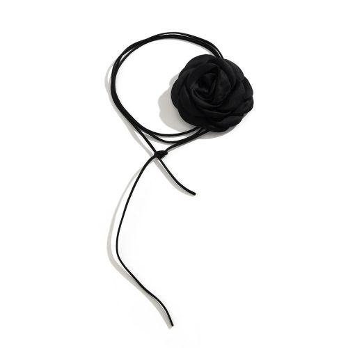 Ingemark Floral Pendant Necklace - Elegant Fashion Accessory