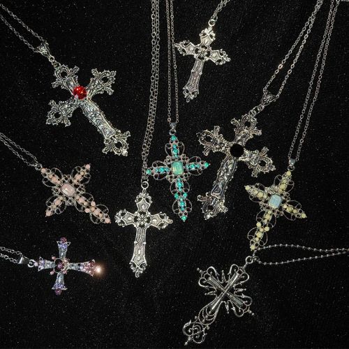 Faitolagi Stylish Cross Pendant Necklace - Trendy Fashion Accessory