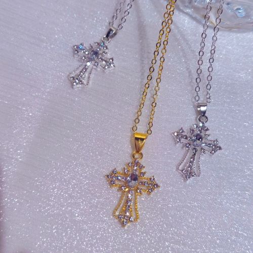 Faitolagi Stylish Cross Pendant Necklace - Trendy Fashion Accessory