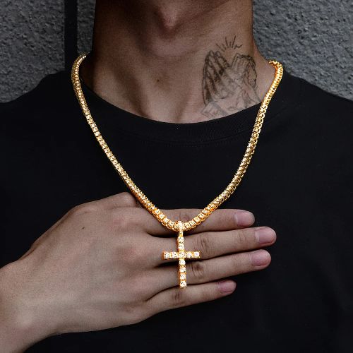 Elegant Rhinestone Pendant Necklace - Stylish & Durable Religious Accessory