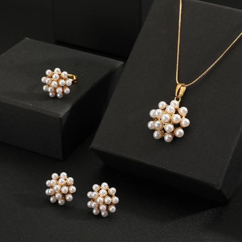 Elegant Sapphire Gemstone Jewellery Set - Necklace Earrings & Ring