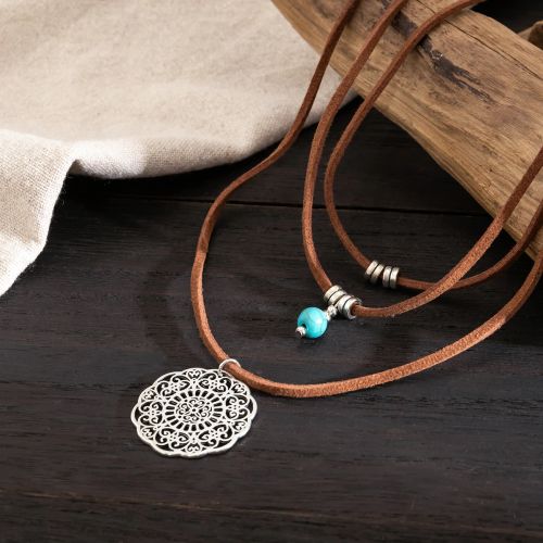 IngeSight.Z Vintage Boho Pendant Necklace - Stylish Flower Design - silver Color