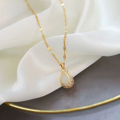 Trendy Tulip Necklace - Premium Rhinestone Design - Fashion Pendant - Gold-color