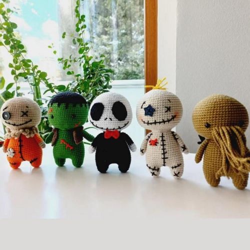 Horror Dolls - Durable Plush Decoration for Halloween Fun