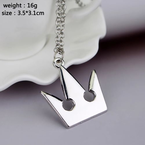 YiYuYiHua Handmade Crown Choker Necklace - Exquisite Fashion Pendant