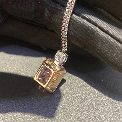 Huitan XL1013 Geometric Pendant Necklace - Trendy Fashion Accessory - 45cm / XL1013
