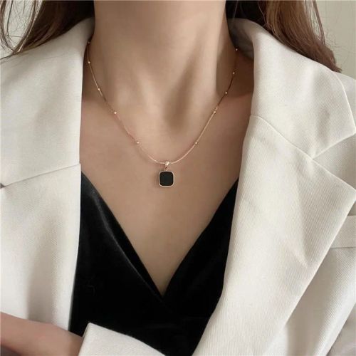 HYFAD Black Square Pendant Necklace - Minimalist Fashion Jewellery