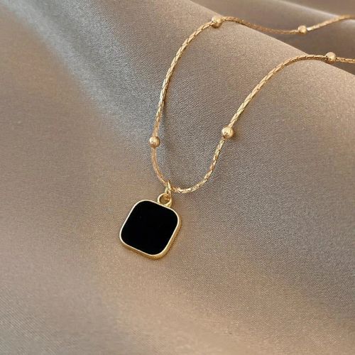 HYFAD Black Square Pendant Necklace - Minimalist Fashion Jewellery