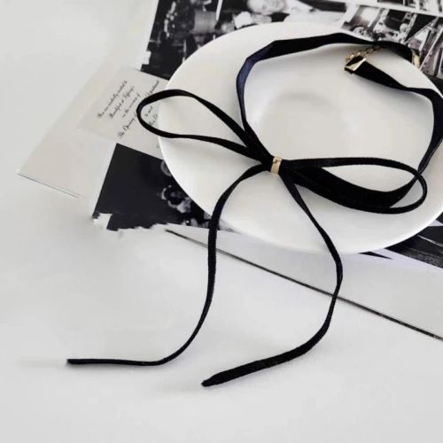 OOTDTY Velvet Bowknot Pendant Necklace - Unique Retro Charm