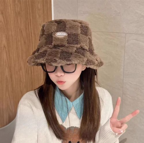 Stylish Adjustable Bucket Hat - Warm & Fashionable Outerwear Accessory