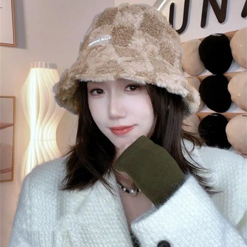 Stylish Adjustable Bucket Hat - Warm & Fashionable Outerwear Accessory