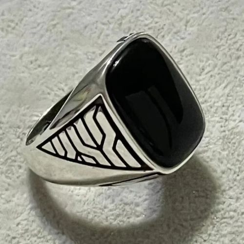 Trendy Vintage Geometric Gemstone Rings for Fashionable Occasions