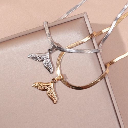 Stylish Mermaid Tail Pendant Necklace - Trendy Nautical Jewellery - Gold