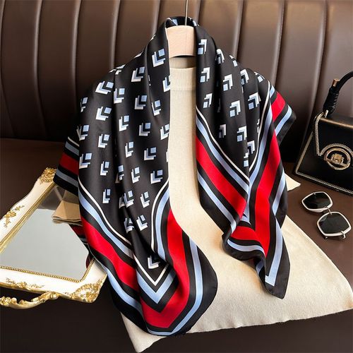 HVATILAW Luxury Geometric Scarf - Stylish Sun Protection Accessory