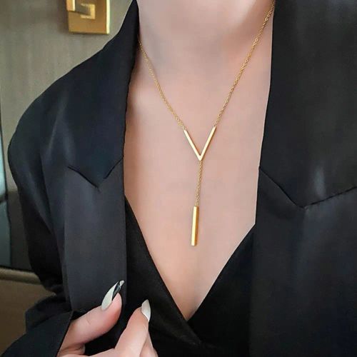 V Necklace - Stylish Minimalist Design for Everyday Elegance