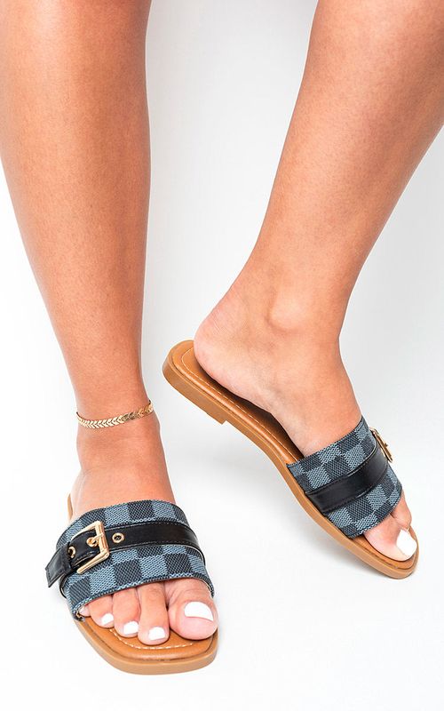 Open Toe Flat Sandals - Black / 8