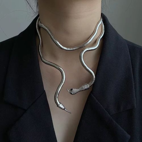 Bilandi Geometric Torques Necklace - Trendy Fashion Statement Accessory